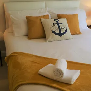 https://the-ilkley-moors-view.yorkshirehotels.net