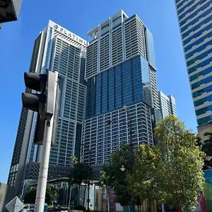 https://klcc-suites-at-platinum.kualalumpurs-hotels.com